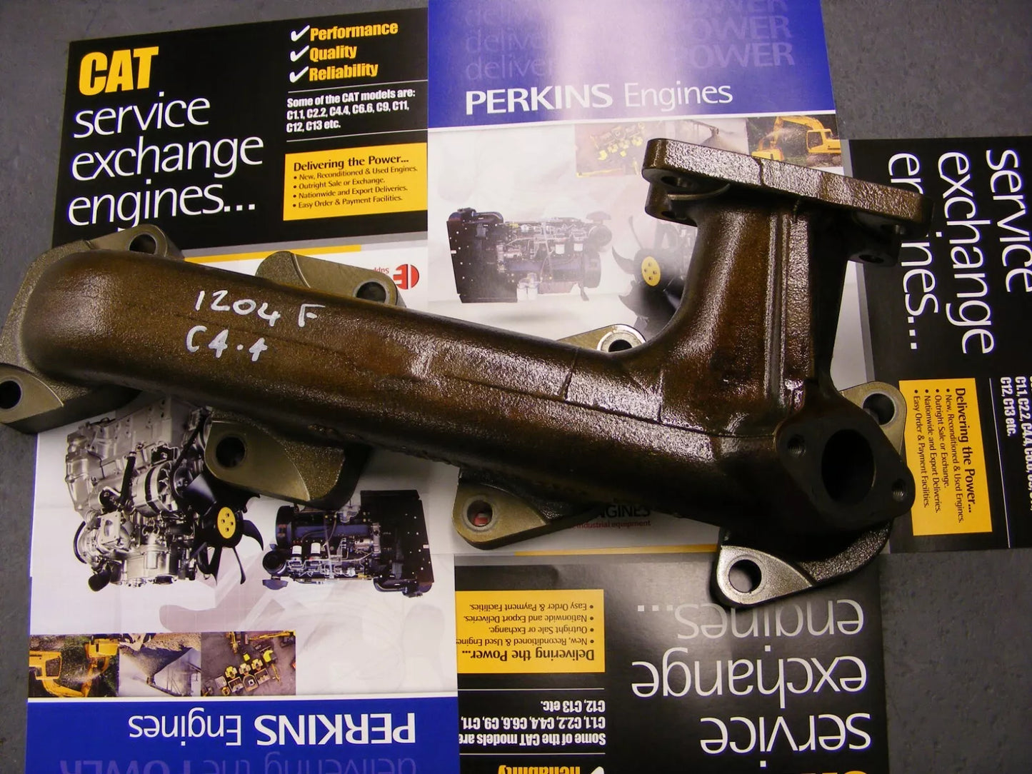 Cat C4.4 Exhaust manifold