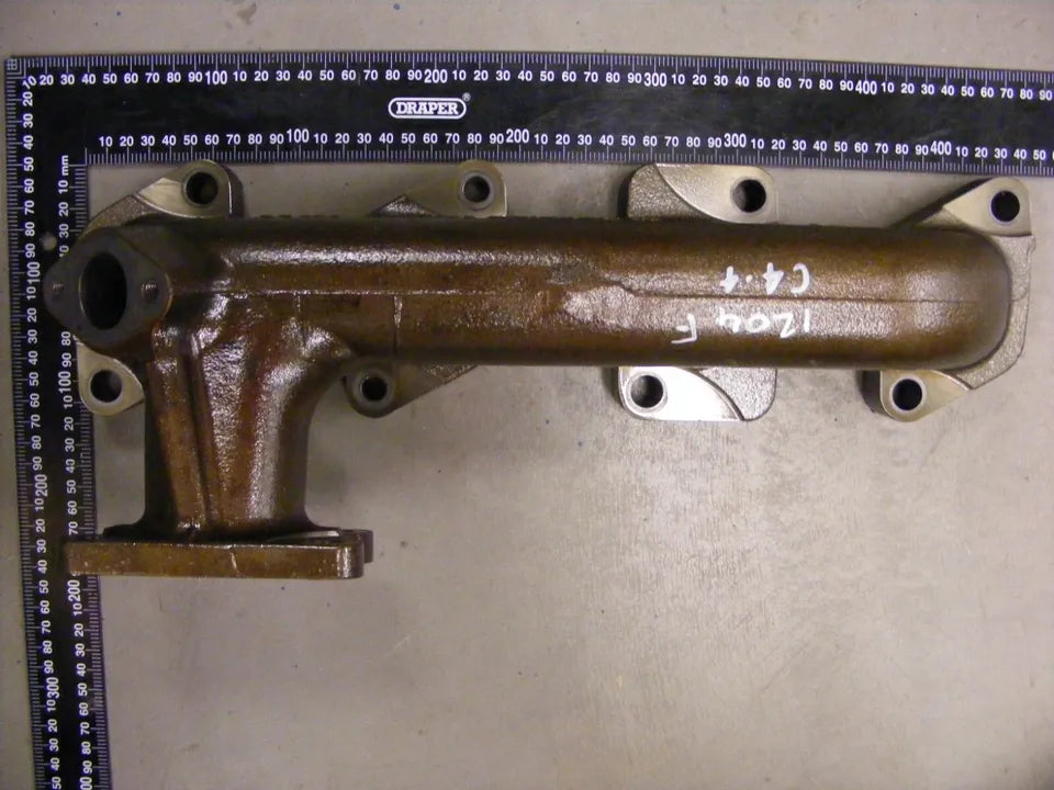 Cat C4.4 Exhaust manifold
