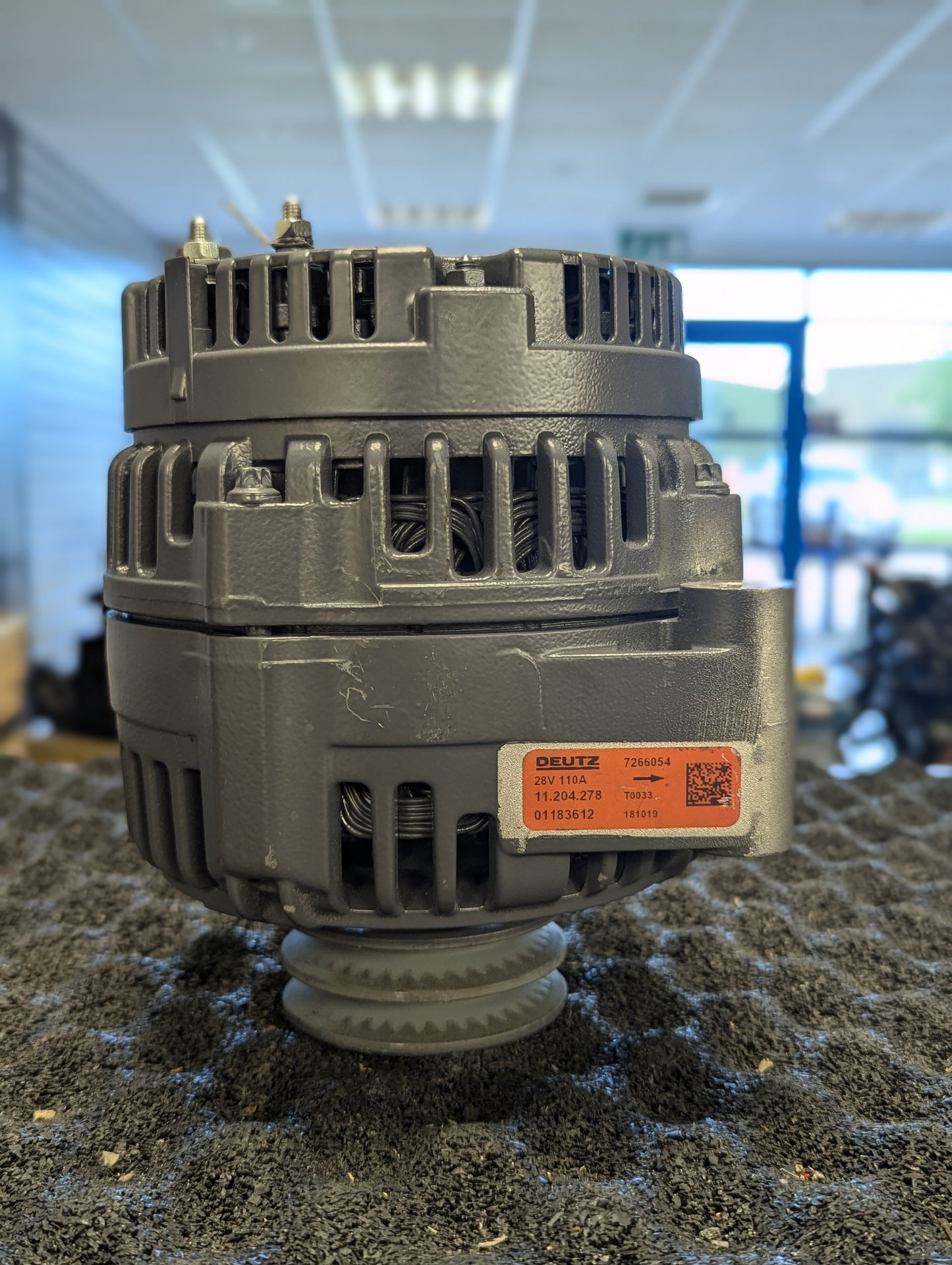 Deutz Alternator 28V 01183612