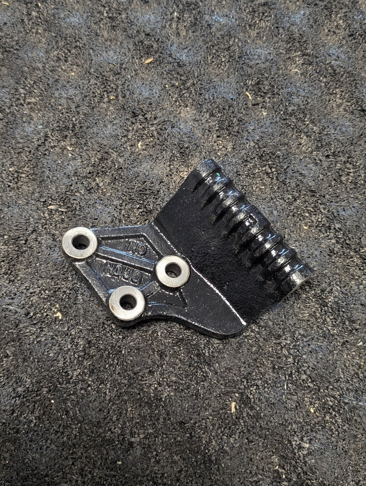 CAT Alternator Bracket 5404157
