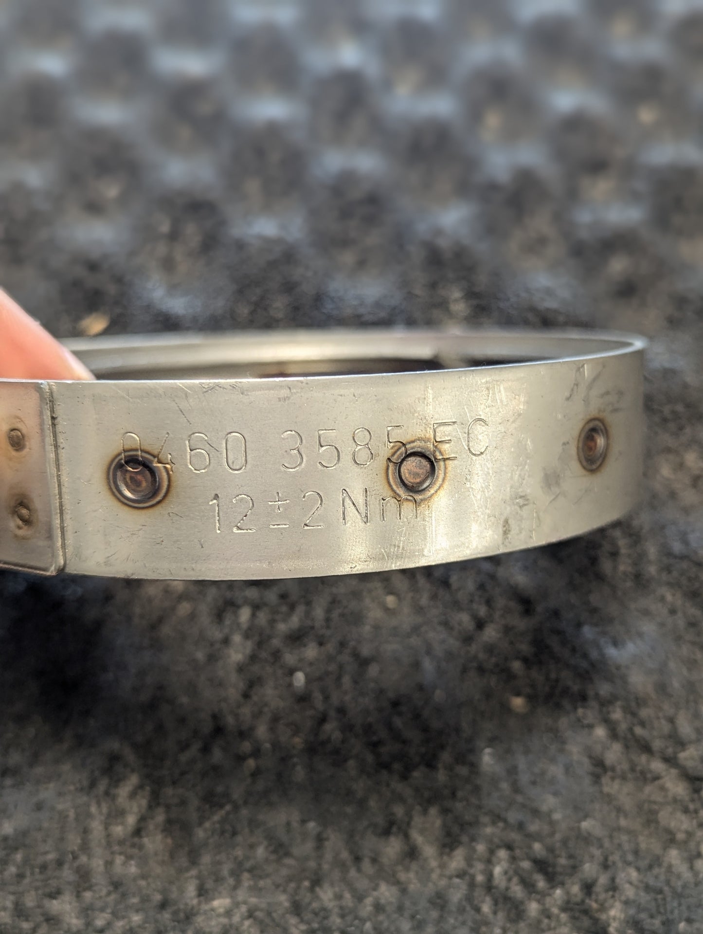 DPF Pipe Clamps 04603585