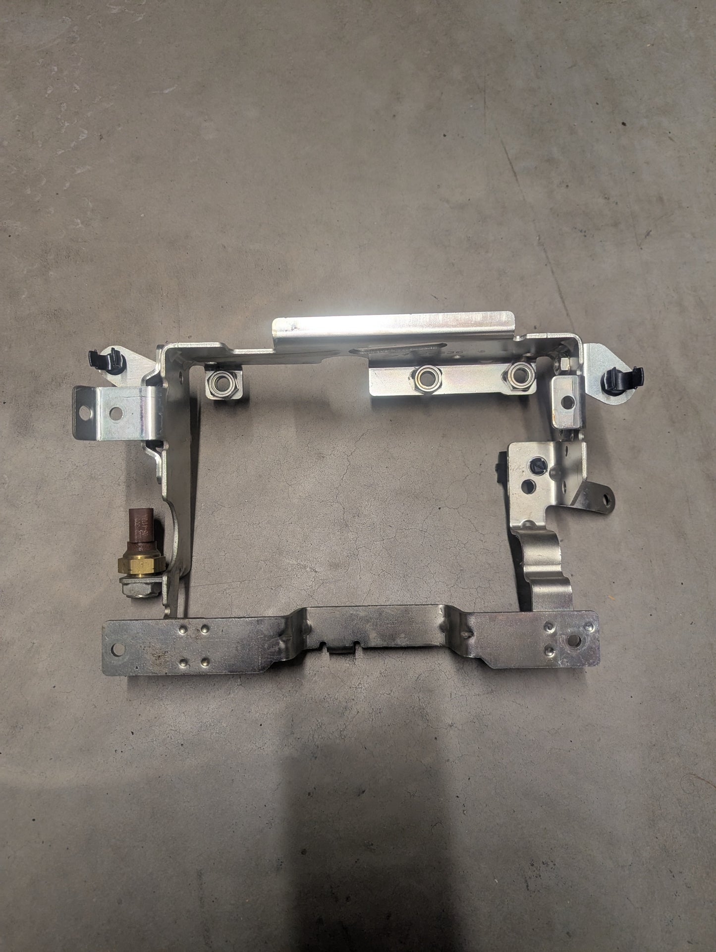 Perkins ECU Cradle 3722536