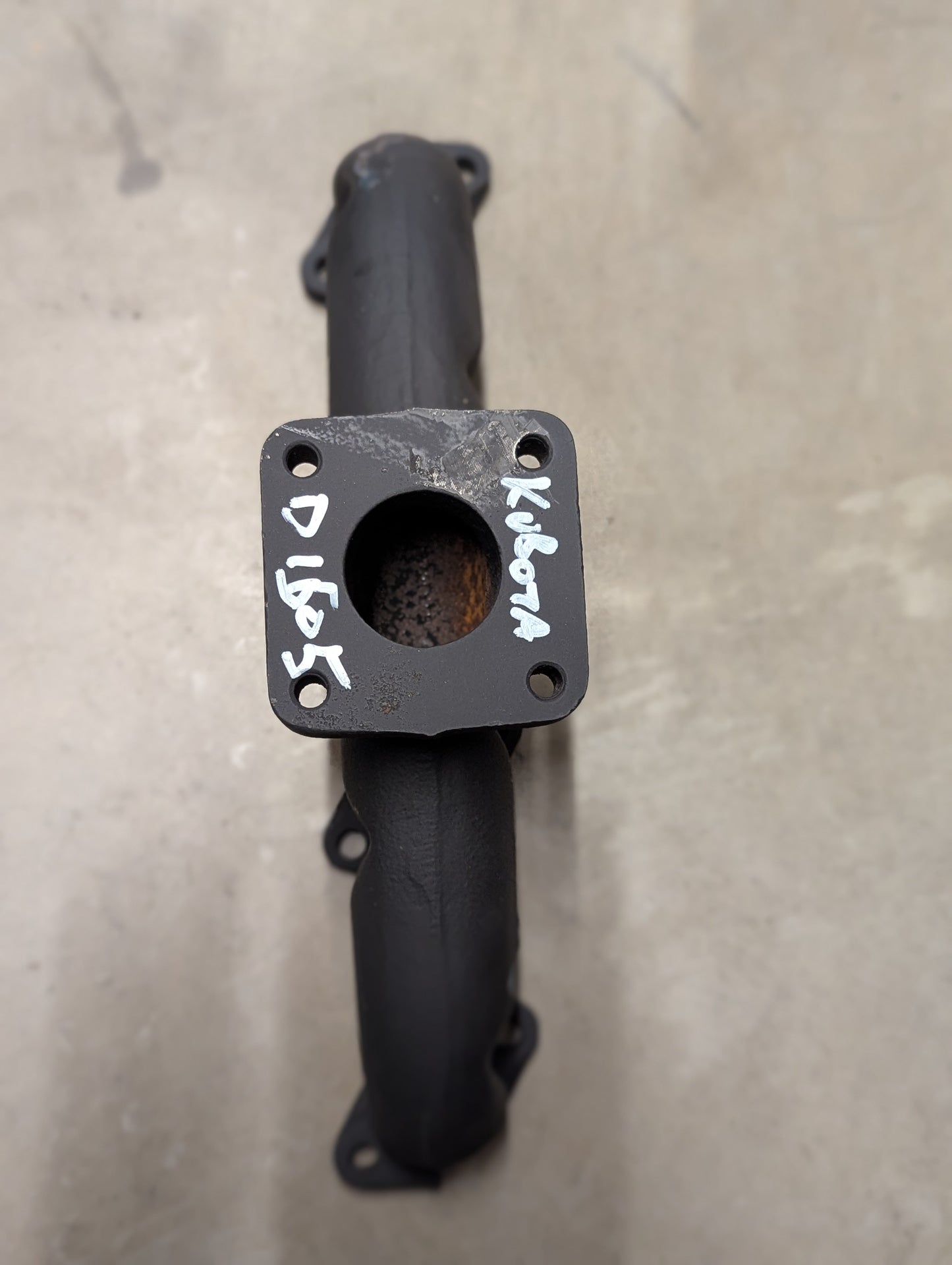 Kubota Manifold 12215