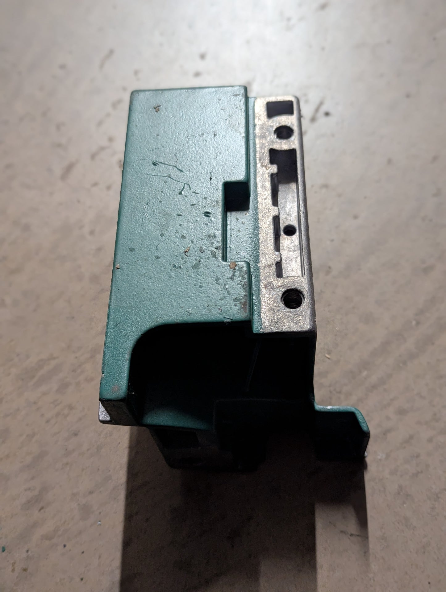 Deutz Oil Cooler Support Bracket 0428-7465