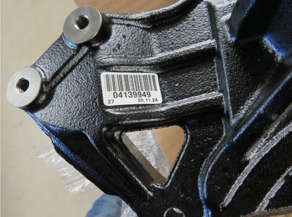 Deutz 04139949 Central Console /Fan Mount