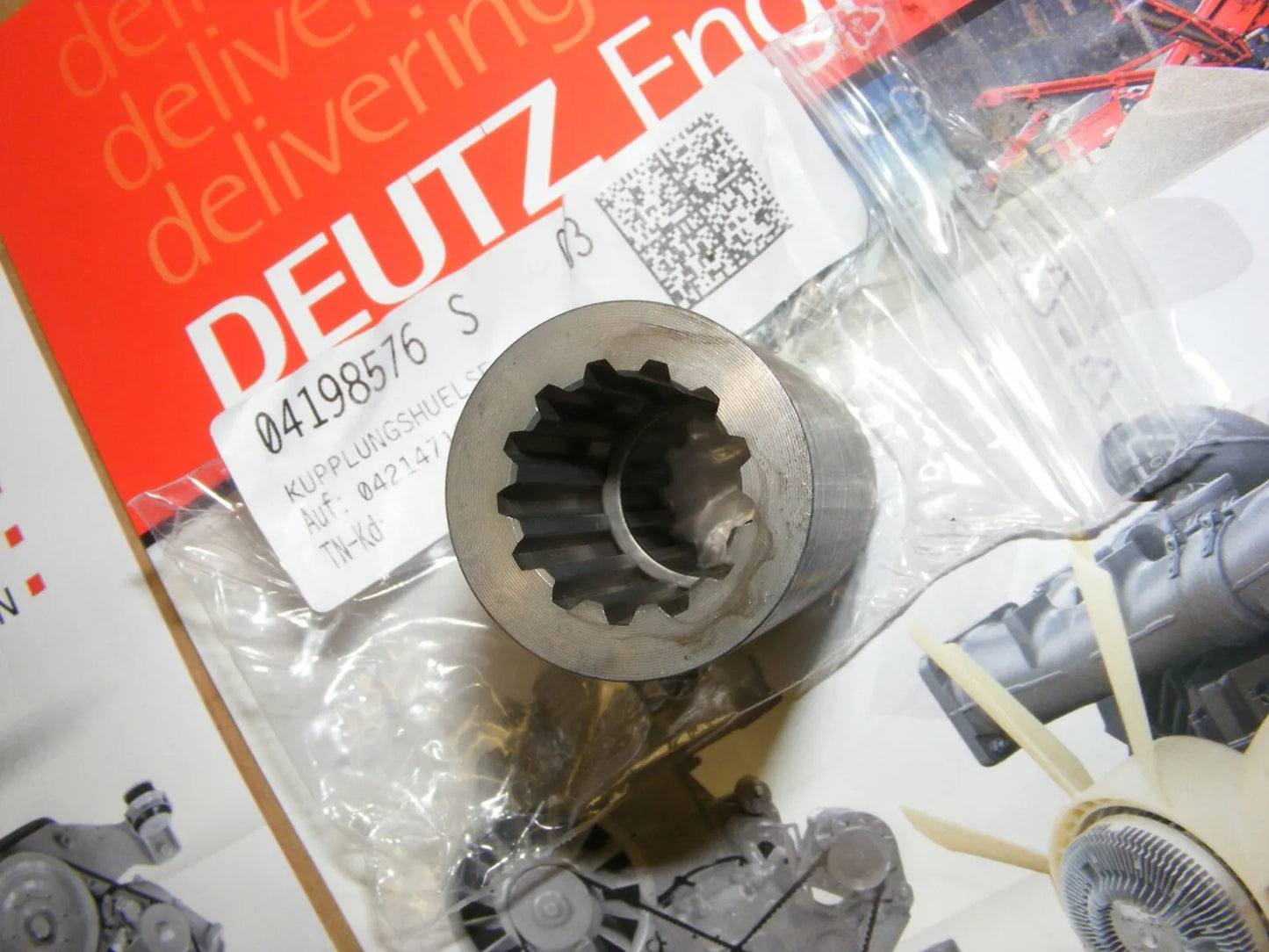 Hydraulic pump coupling sleeve 04198576