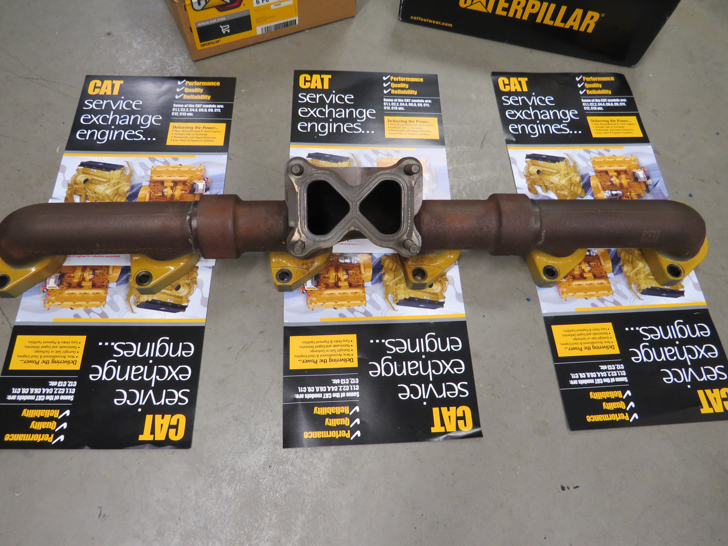 Cat Caterpillar C13 exhaust manifold New/removed. 2x 231-9030-02 & 1x 247-2834-03