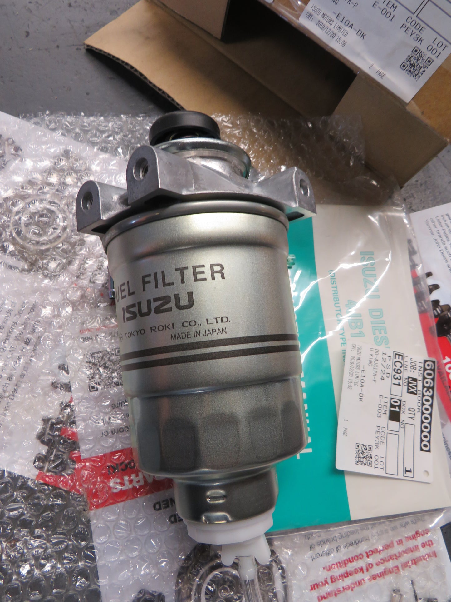 Isuzu 4JB1T 4JG1 4LE1 4LE2 Fuel Filter & primer 8943672924