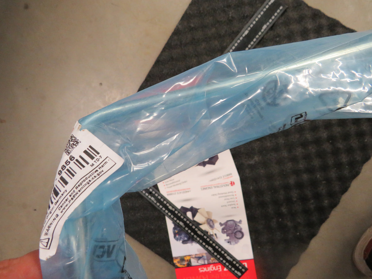 Deutz TCD 2021 04299856 oil line/pipe with banjo bolts/washers