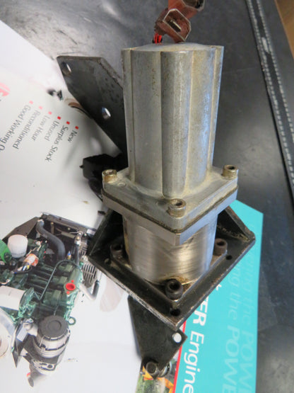 Barber-Colman 12v solenoid Lister Petter Cummins DYNC 10202-000-12v 3795011