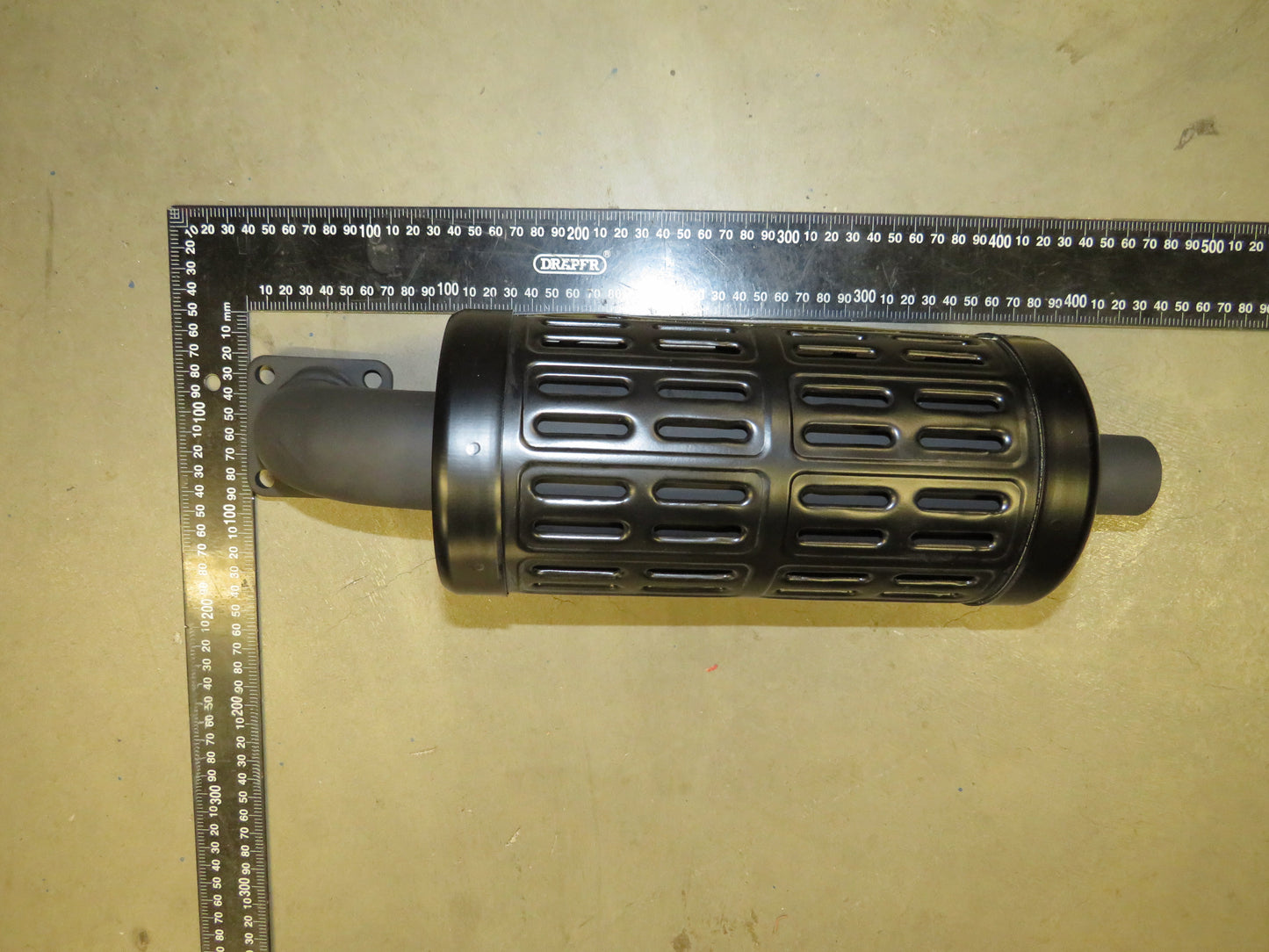 Kubota Z482 Muffler/Exhaust/Silencer