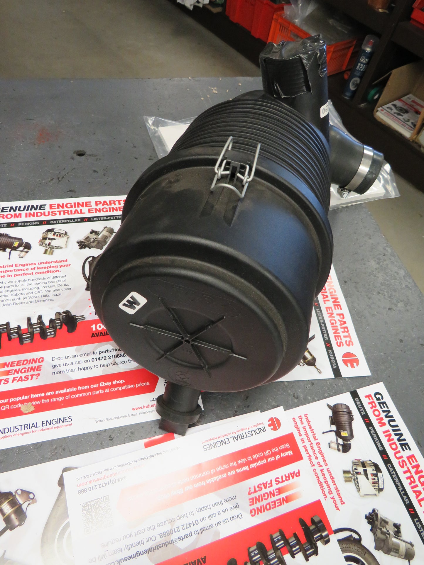 Yanmar 3TNV88 Air filter assembly complete with air filters 129601-12590 Genuine
