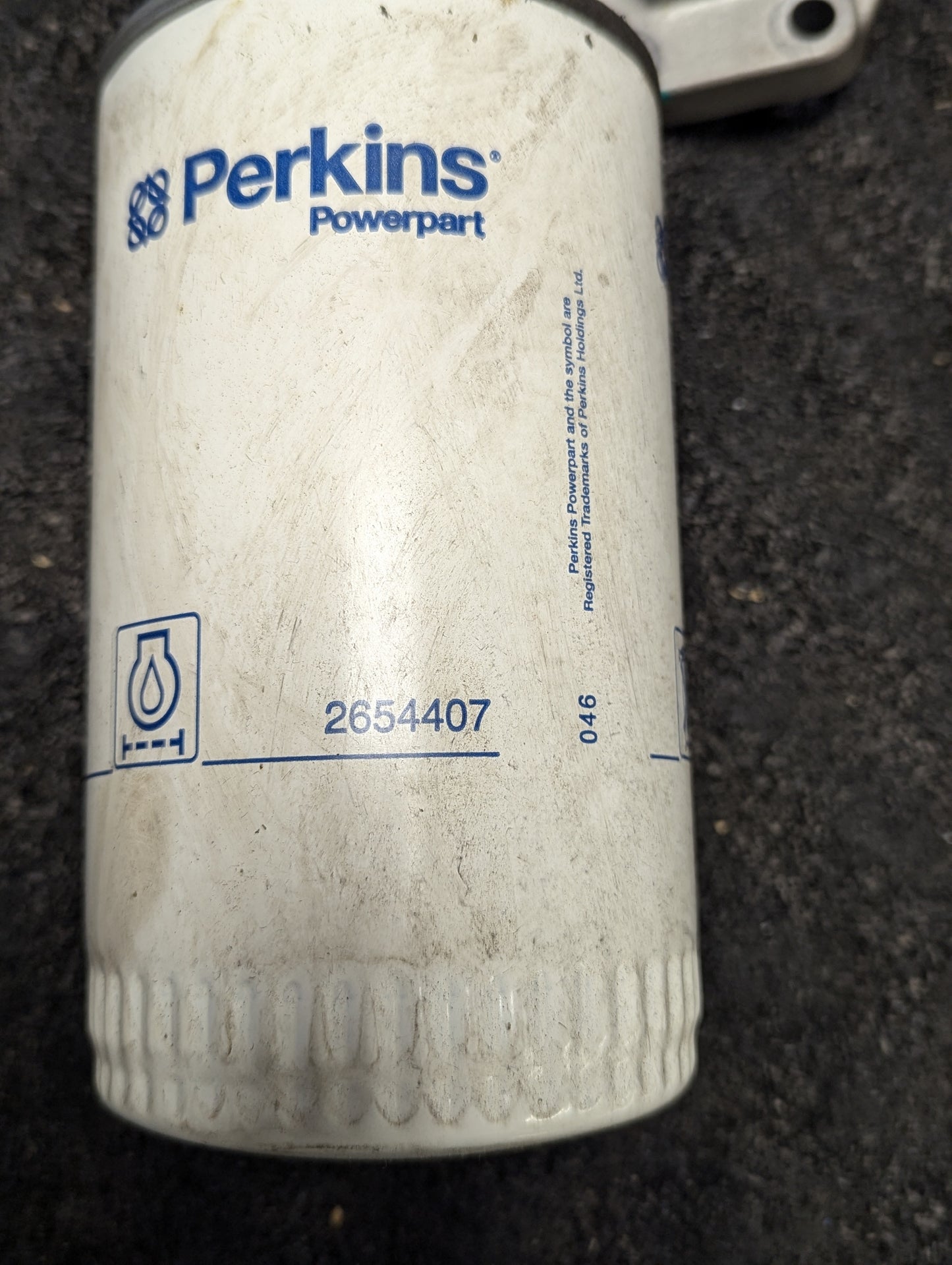 Perkins Oil Filter and Housing