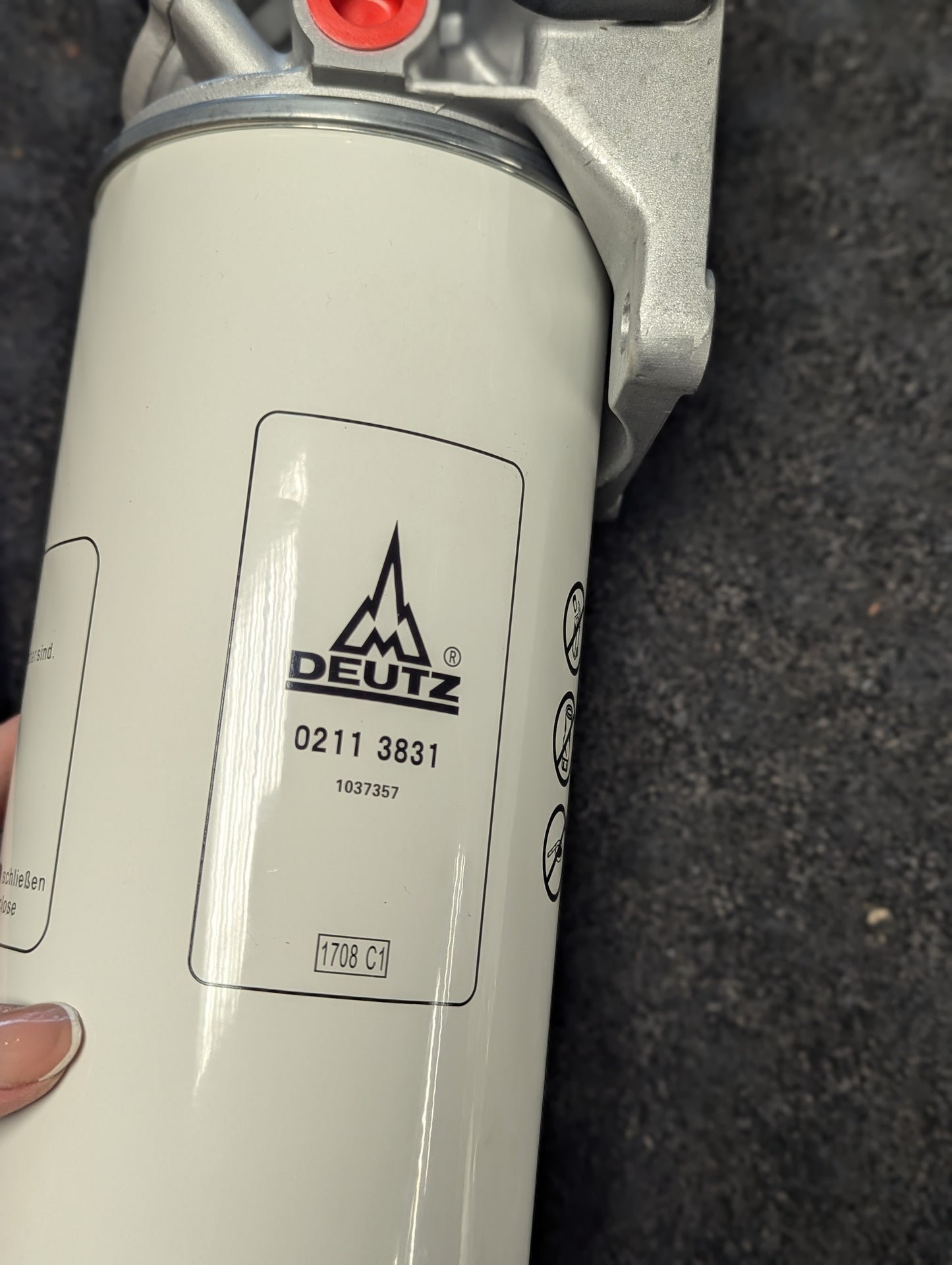 Deutz Filter Assembly