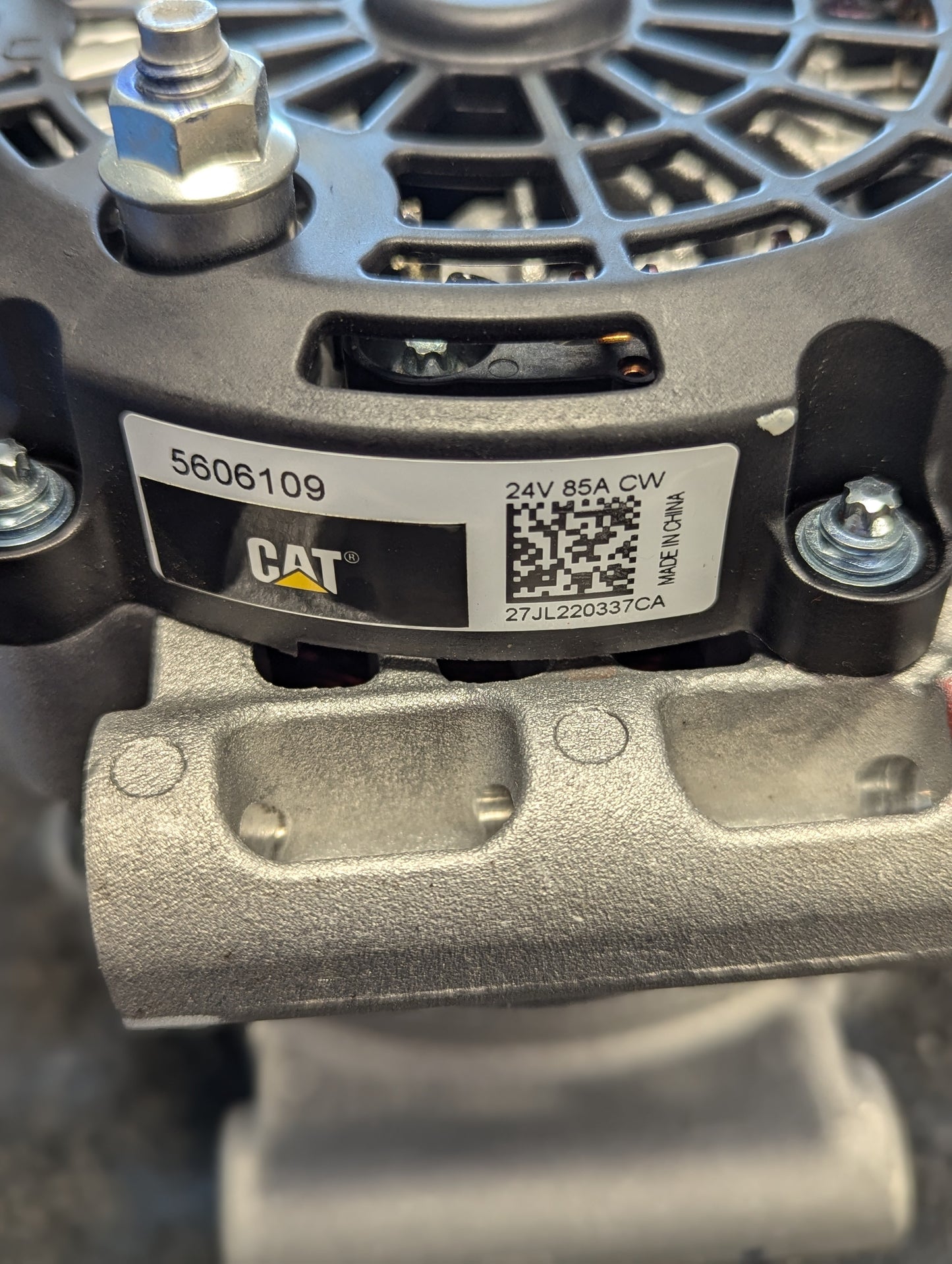 CAT Alternator 24V