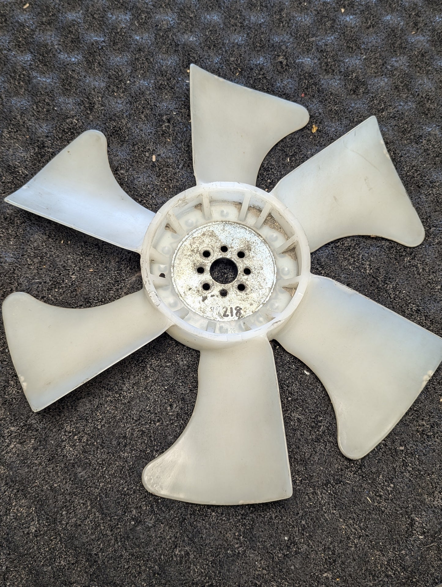 Kubota Fan 17218-74110