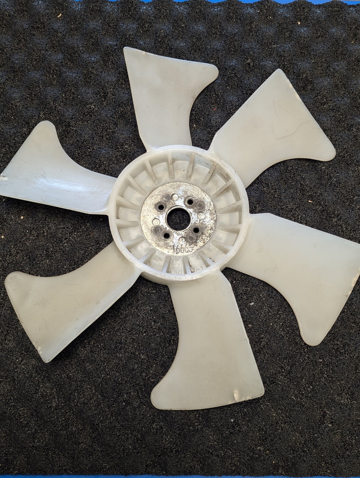 Kubota Fan 16665-74110