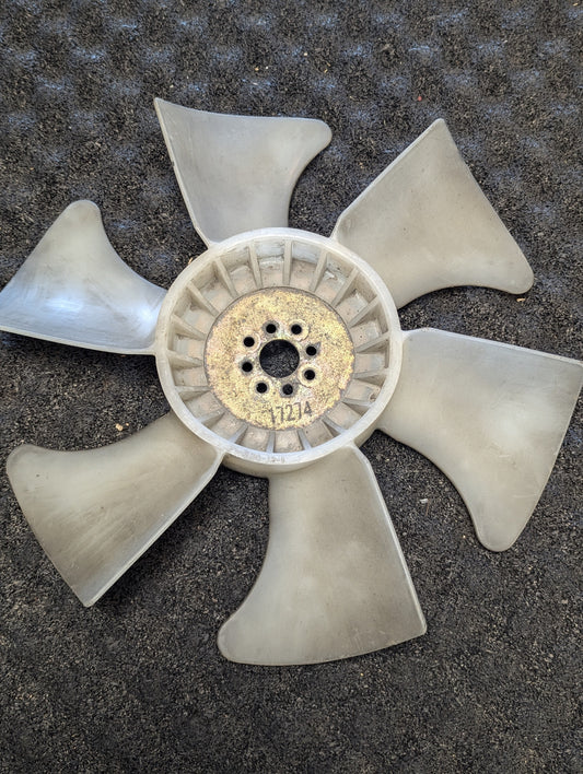 Kubota Fan 17274-74110