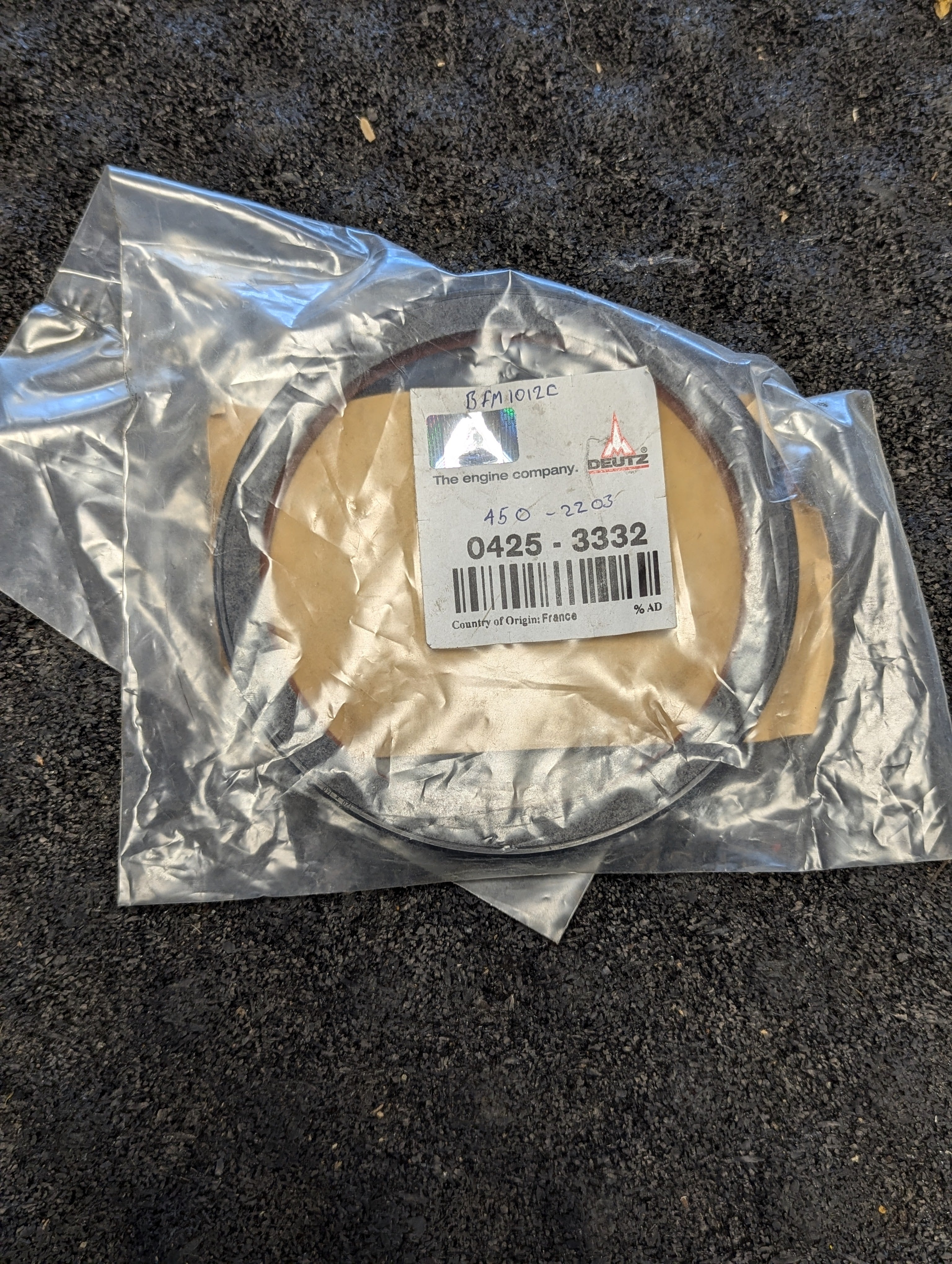 04503522 Deutz Shaft Seal 0425-3332 – Industrial Engines Shop