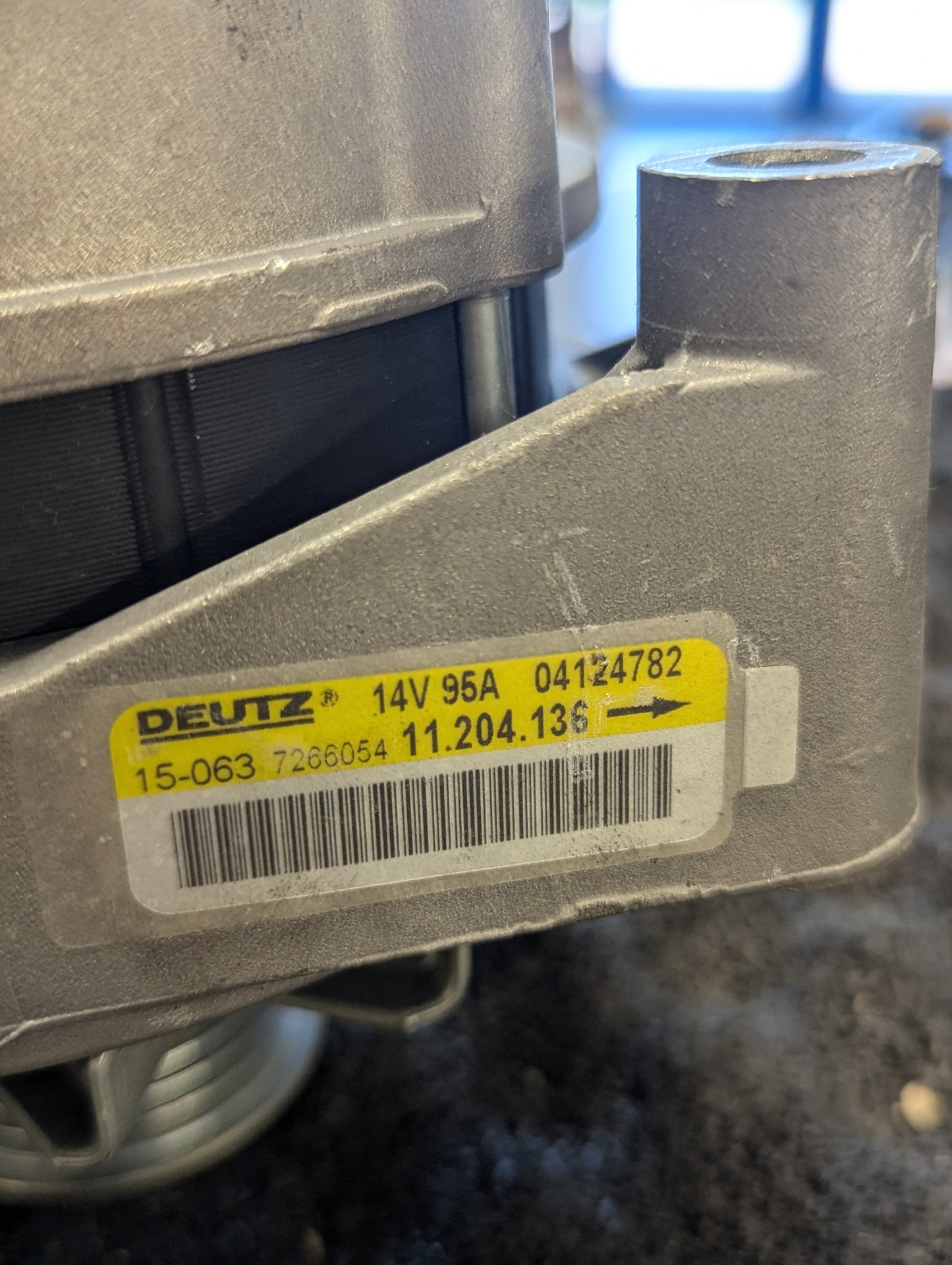 Deutz Alternator 14V 04124782