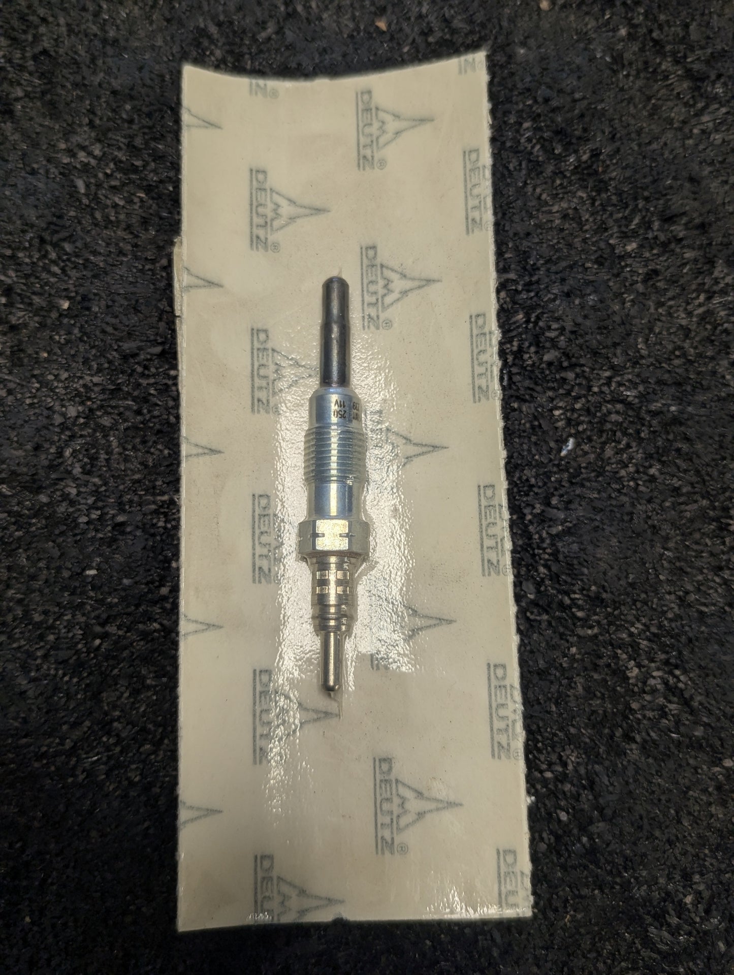 Deutz Glow Plug 0118-0400