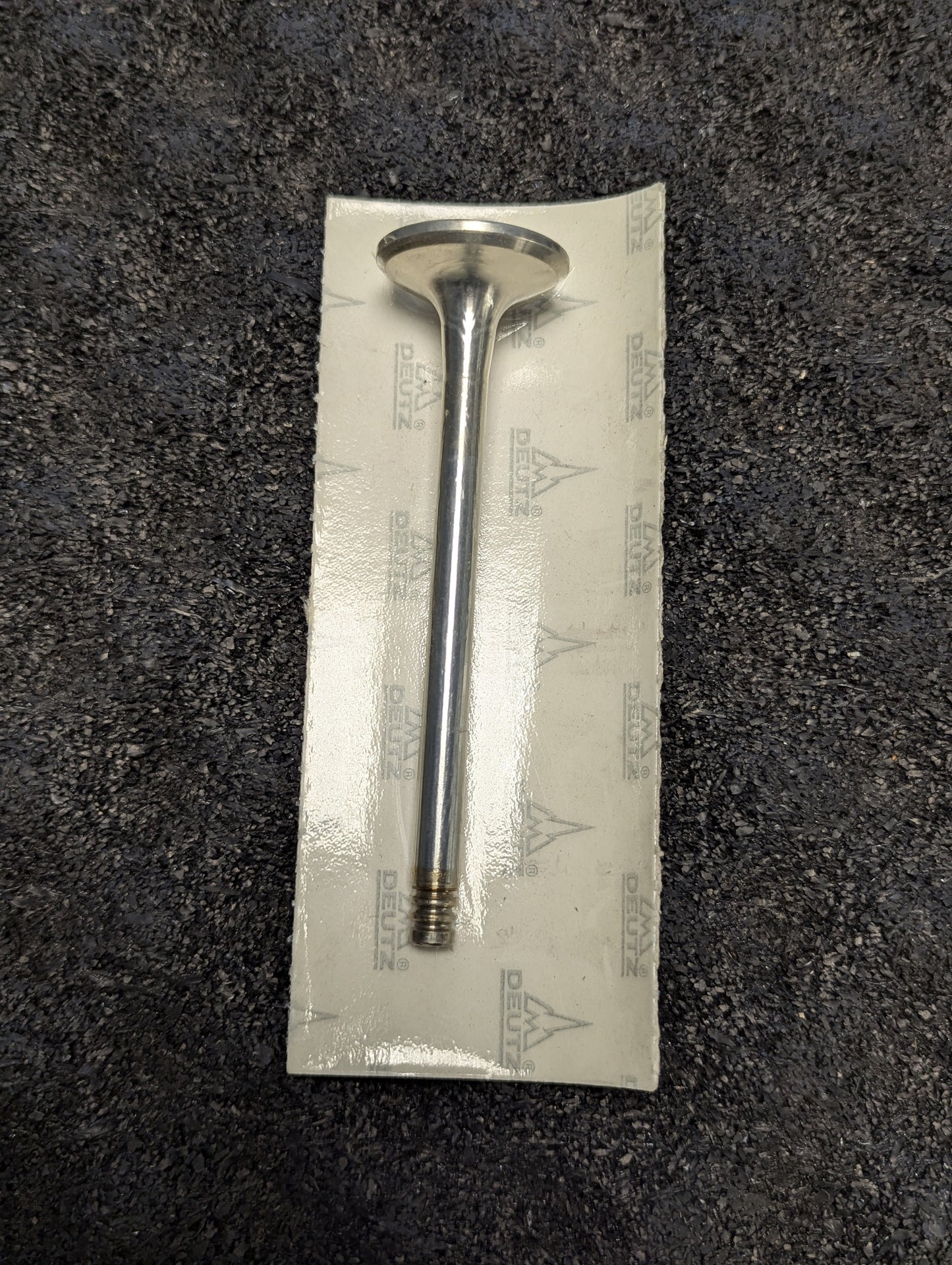 Deutz Inlet Valve 0428-0049