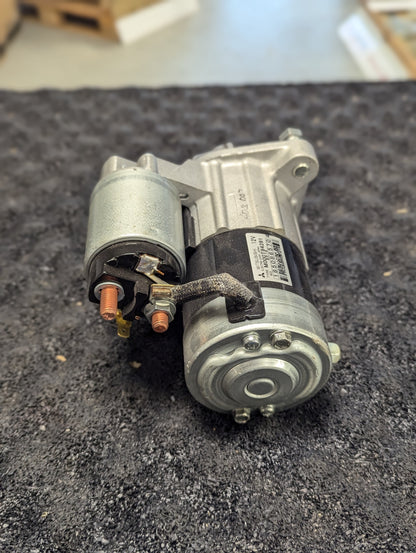 Hitachi 12V Starter Motor 185086321